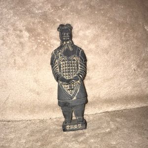 Chinese statue 6” tall 💕